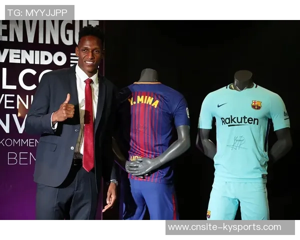 罗马诺与菲米亲密合影赞其场上表现与场下魅力并存