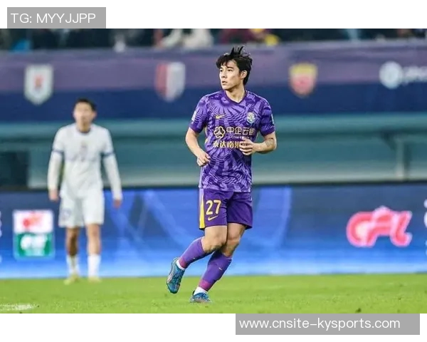 李明家族颜值爆表李嗣镕首秀进球姐姐赛后温馨祝贺