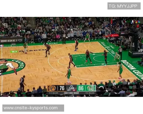 杰伦布朗半场表现平平7投3中三分命中率高但仅得8分助力球队需更努力