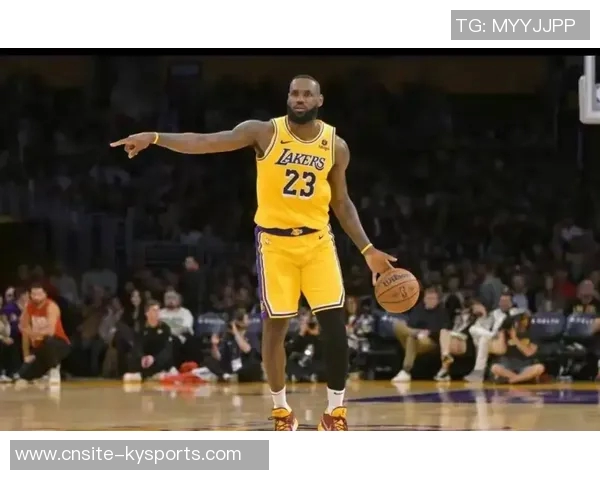 詹姆斯三分命中数达2561创历史新高距离克莱仅一步之遥