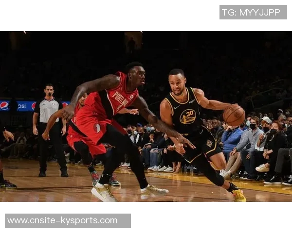 波斯特解析勇三疯战术强调防守策略与限制对方进攻效率 波斯特解析勇三疯战术强调防守策略与限制对方进攻效率